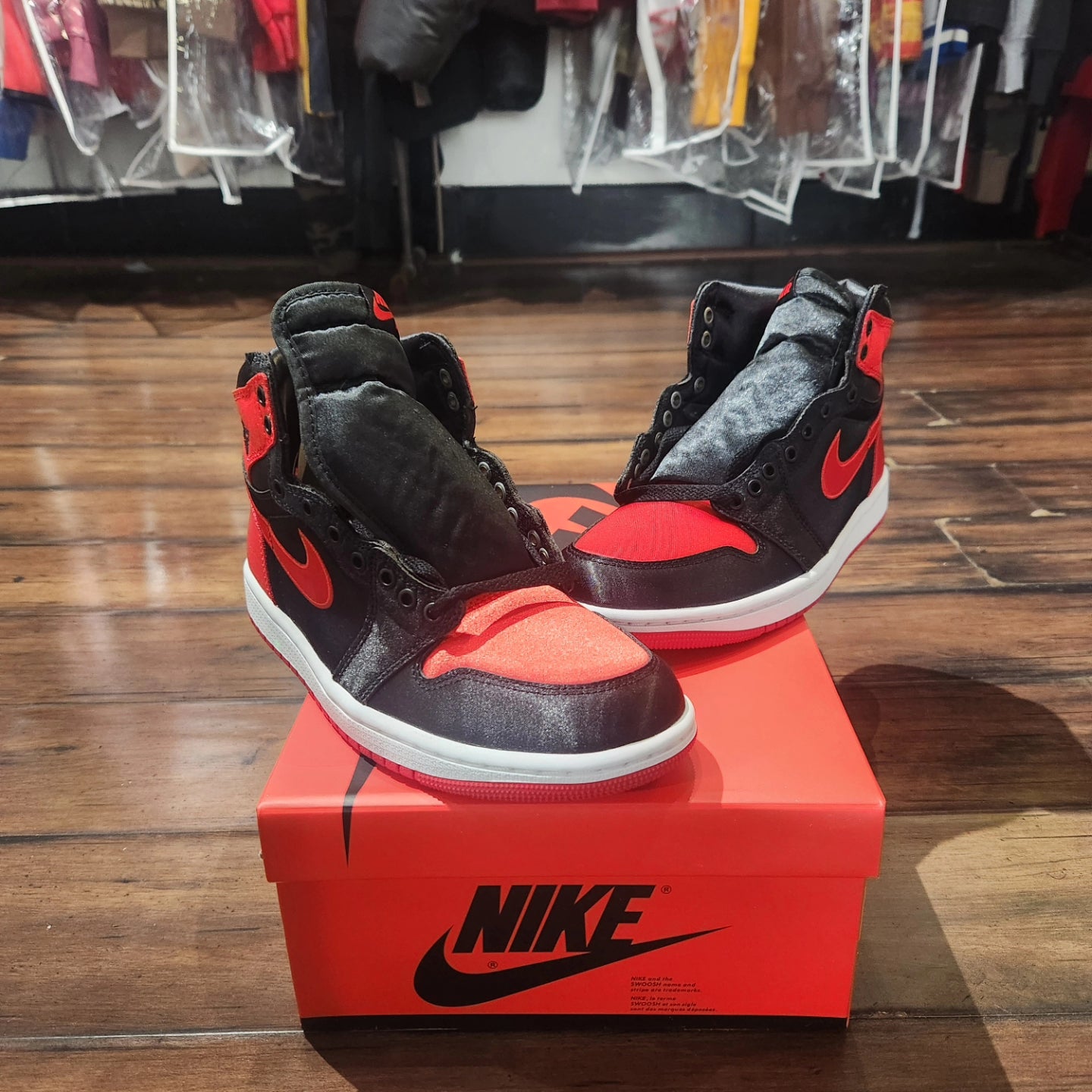 AJ1 Satin Bred