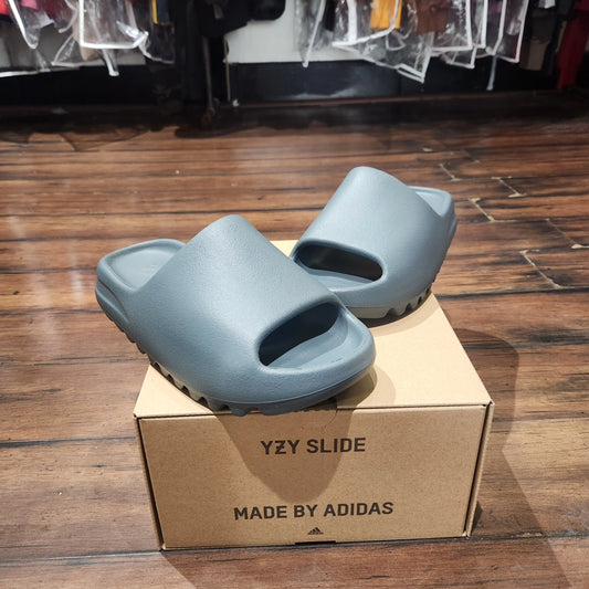 Yeezy Slide Slate Marine