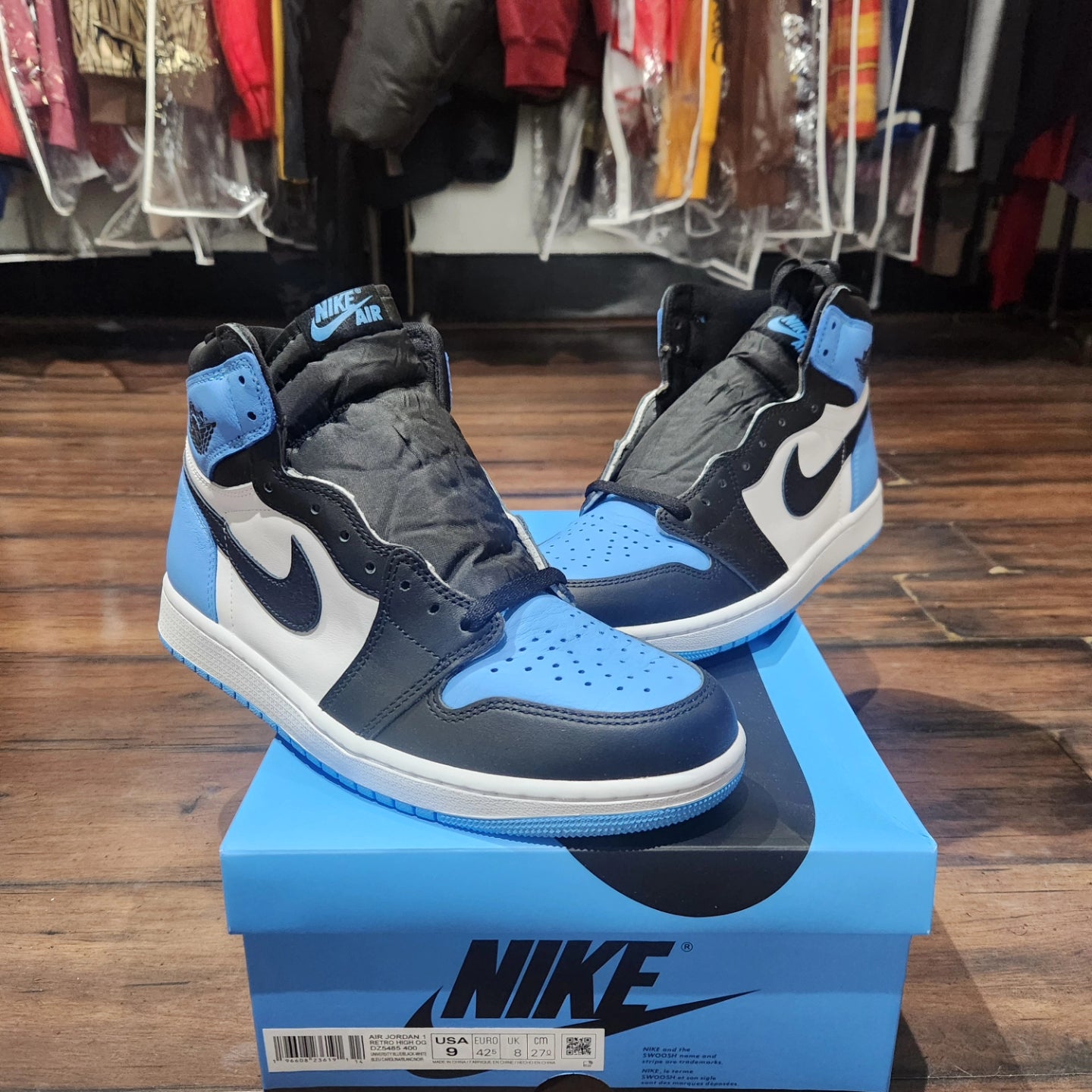 AJ1 unc toe